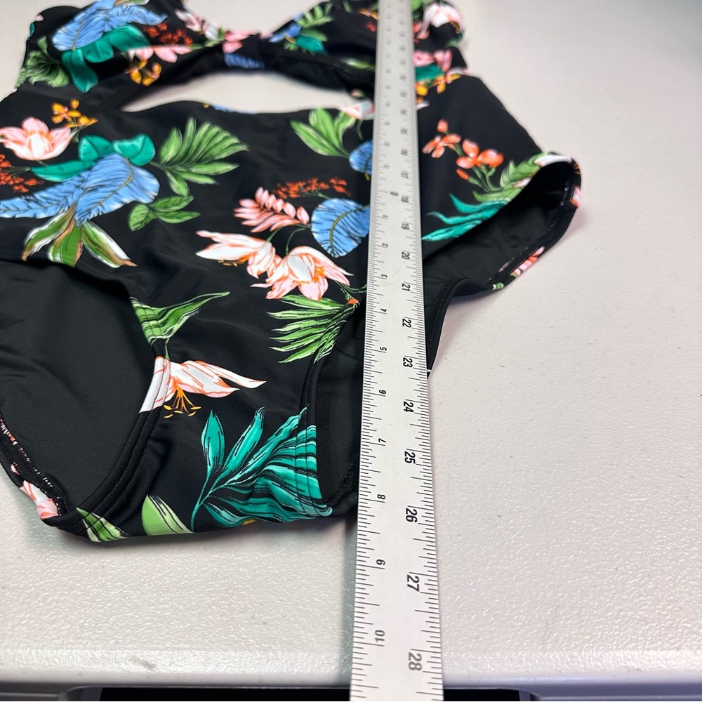 City‎ Chic Izzy Tropical Foliage One-Piece - Picture 4 of 7